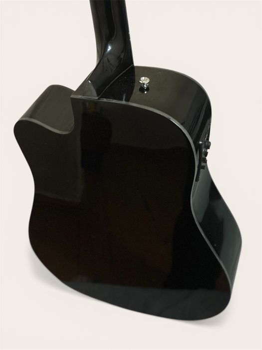 Электроакустическая гитара «Fender»