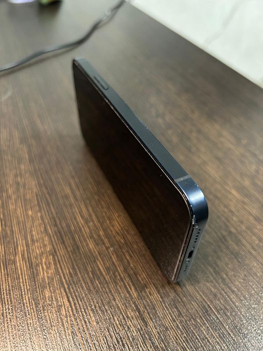 iPhone 12 128 гб аккумулятор 75% б/у