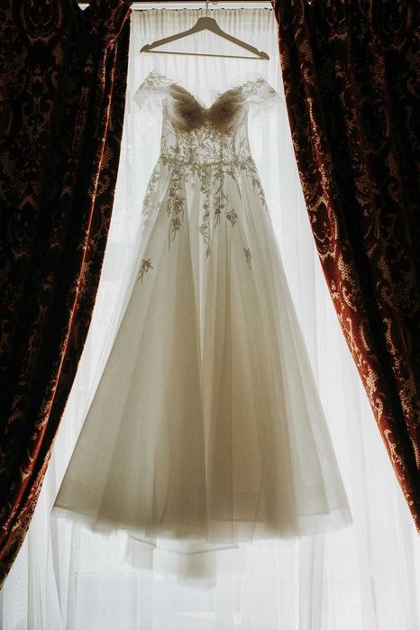Rochie de mireasă Esposa Nadiya – alb imaculat, stil prințesă, mărimea S (Oradea)