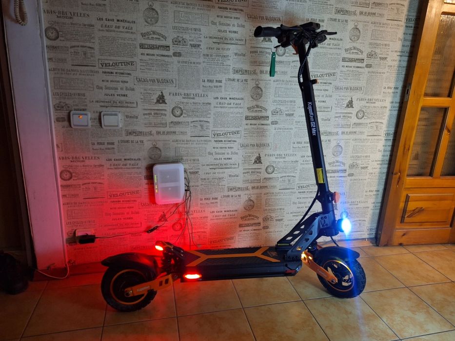 Продам электросамокат Kugoo g2 max