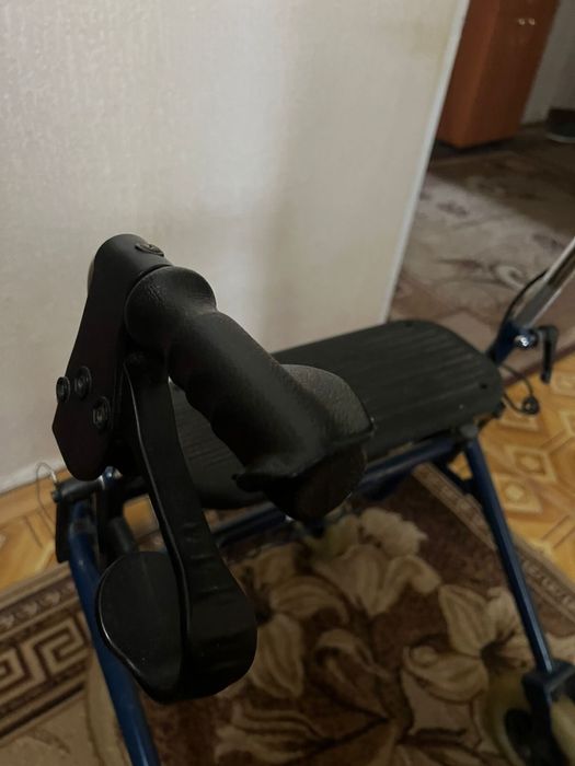 Продам ходунки - роллаторы
