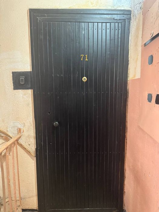 Temir Eshik sotiladi taxminan 150 kgdan oshadi