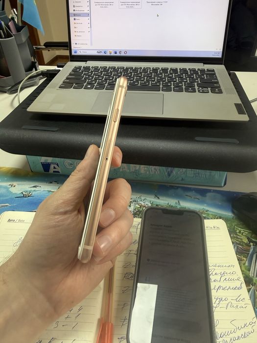 Продам iphone 8, 64 gb