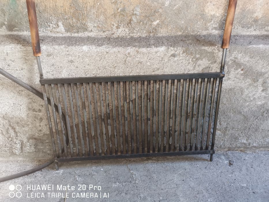 Барбекю на дървени въглища