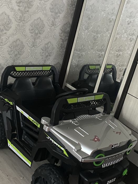 Продам детскую машину