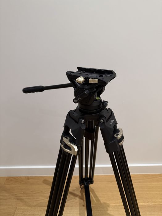 Trepied SmallRig Heavy-Duty cu Cap Fluid 186 cm;