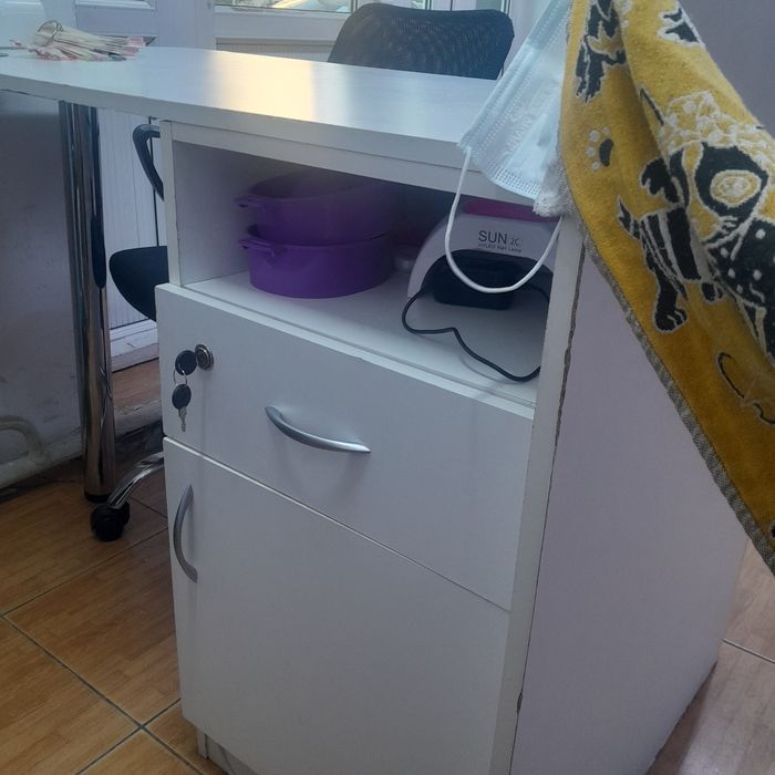 Стол для маникюра