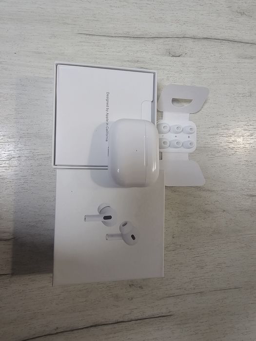 AirPods Pro ползвани много малко