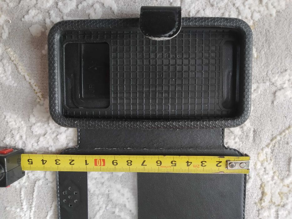 Универсальный чехол на смартфоны старого типа