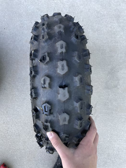 Продават се! Гуми с джанти в добро състояние.