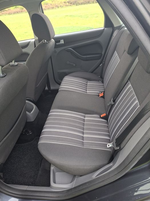 Ford  Focus 1.6 Benzină