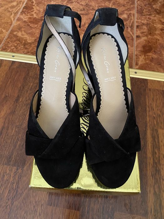 Дамски обувки и чехли естествена кожа и велур