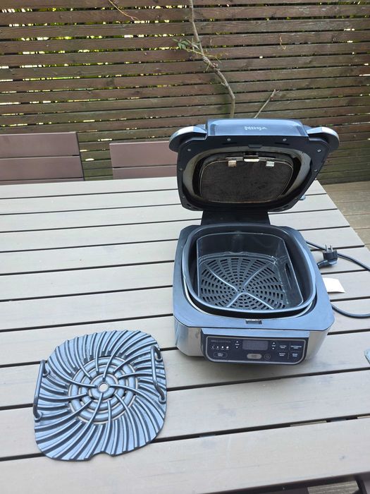 Gratar electric Foodi Ninja AG301EU