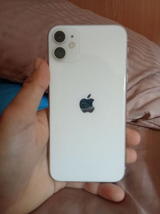iPhone 11 128gb целый