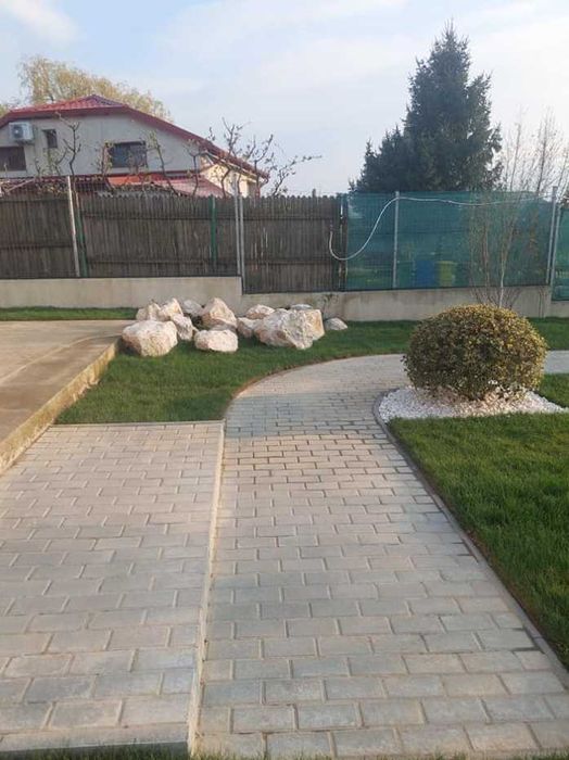 Amenajări Curți cu Gazon – Rezistență Maximă și Montaj Inclus