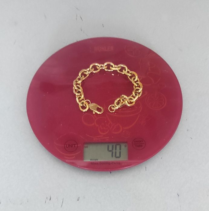 Нова луксозна златиста гривна от медицинска стомана