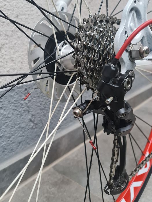 Bicicletă Cursieră Avenue Airbase