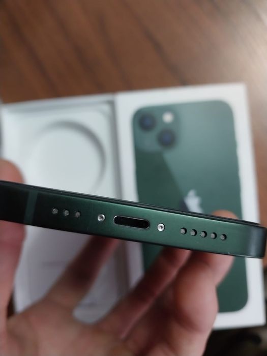 Айфон 13 128г идиял 99%