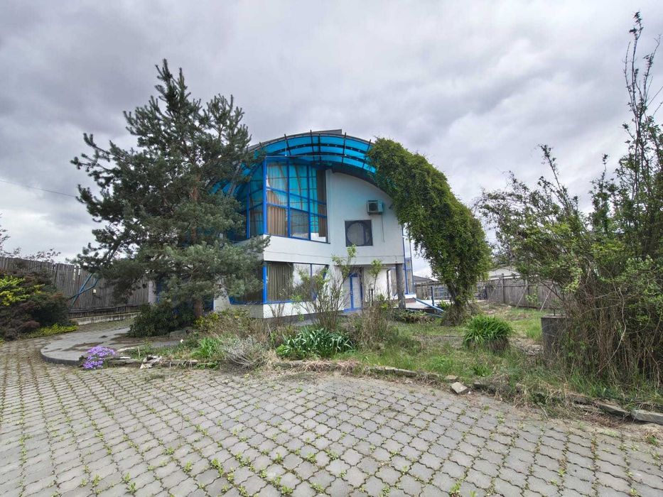 casa si teren de vanzare
