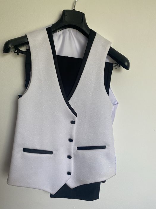 Se vinde costum cununie civila/nunta