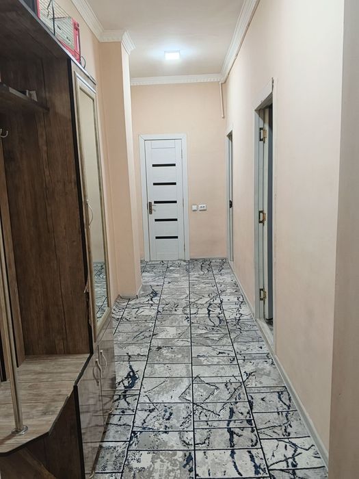 Kvartira zudlik bilan sotiladi 2 xona 66kv Navastroyka