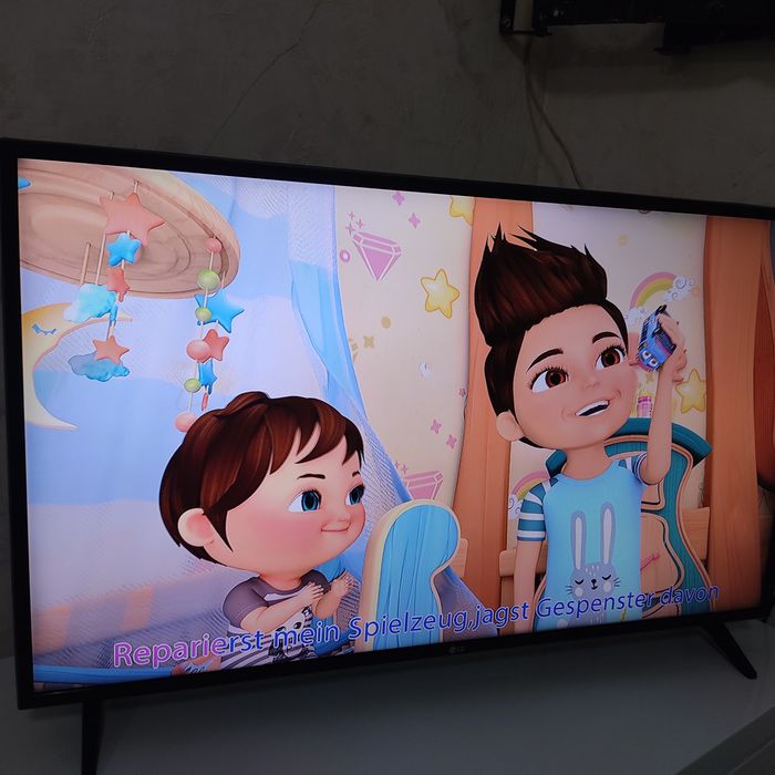 Телевизор LG смарт 43