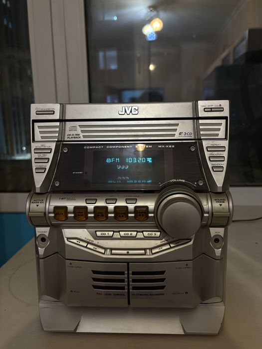 Музыкальный центр JVC