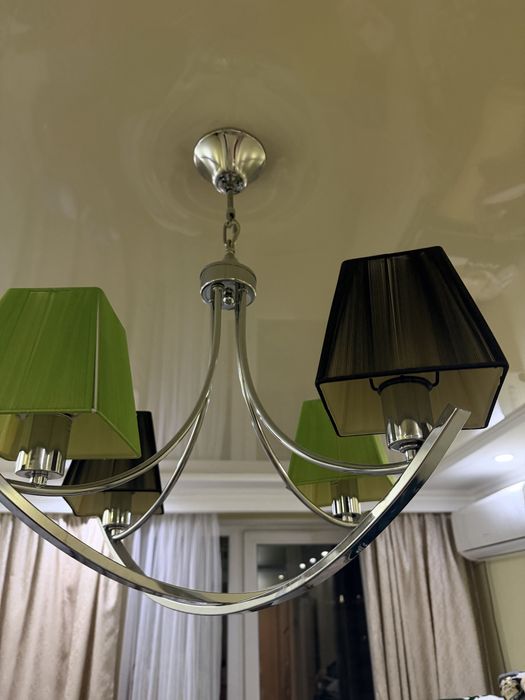 Срочно продается люстра