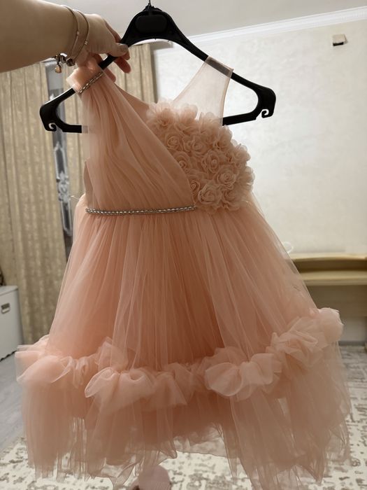 Нарядное платье , 110рр