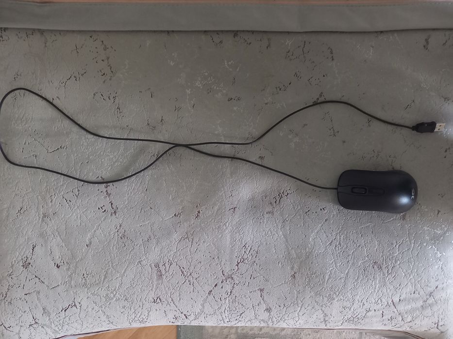 Продам проводную мышку