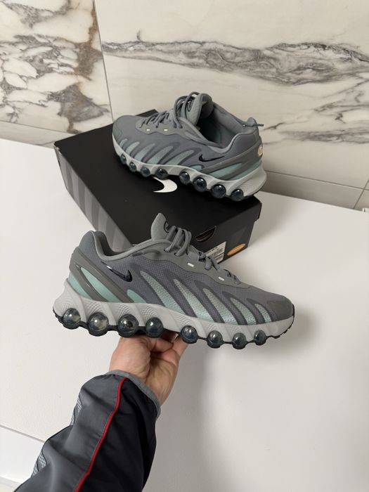 Adidasi Nike Air Max DN8
