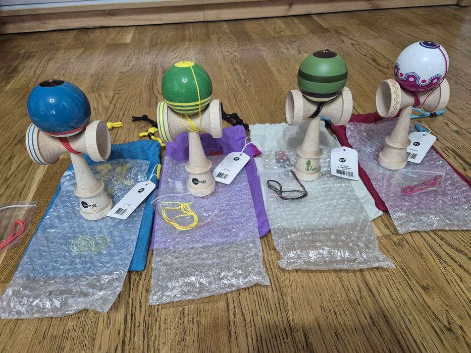 Vand 4 x Kendama USA