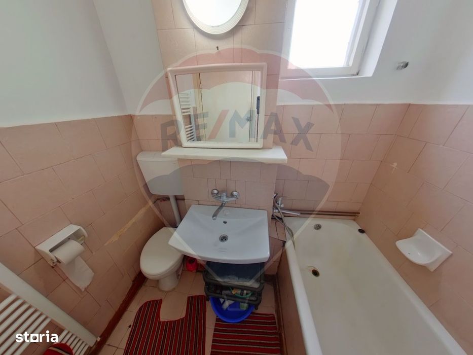 Apartament cu 4 camere de vânzare în zona Carrefour Flora