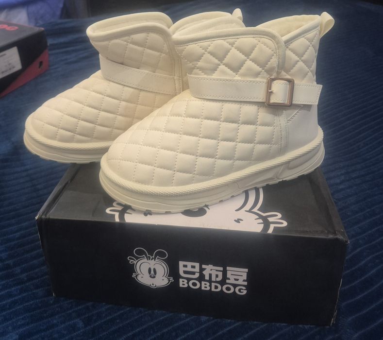 Женские зимние ботинки