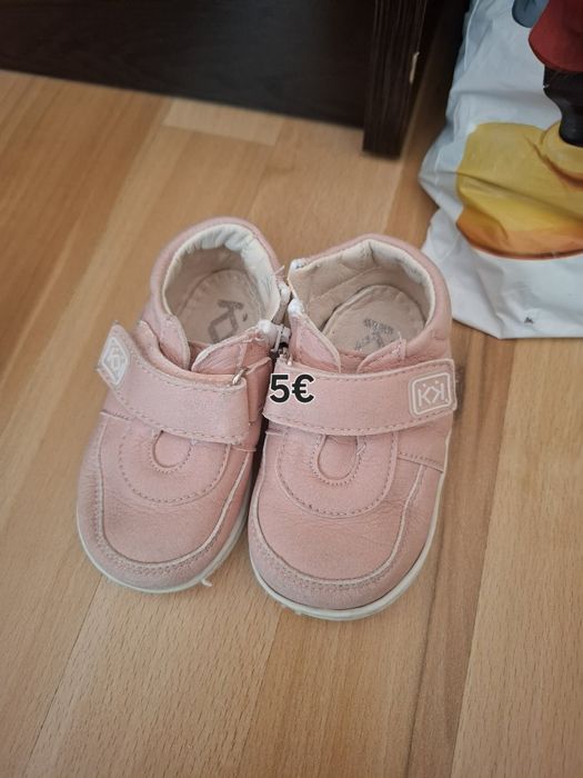 Бебешки буйки и обувки