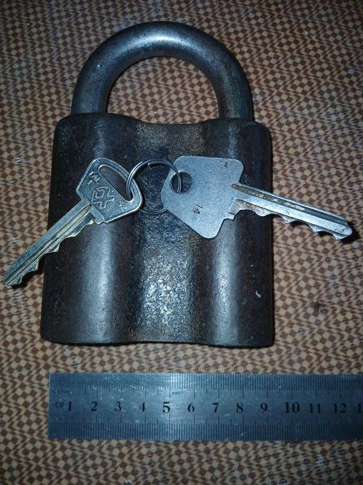 Замок навесной из СССР