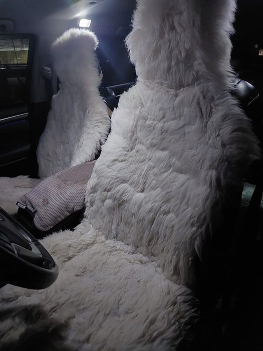 Продам шерстяные накидки  2 шт.