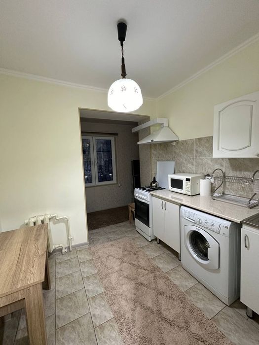 Сдается 2х комнатная квартира на М Айбек (RV33)