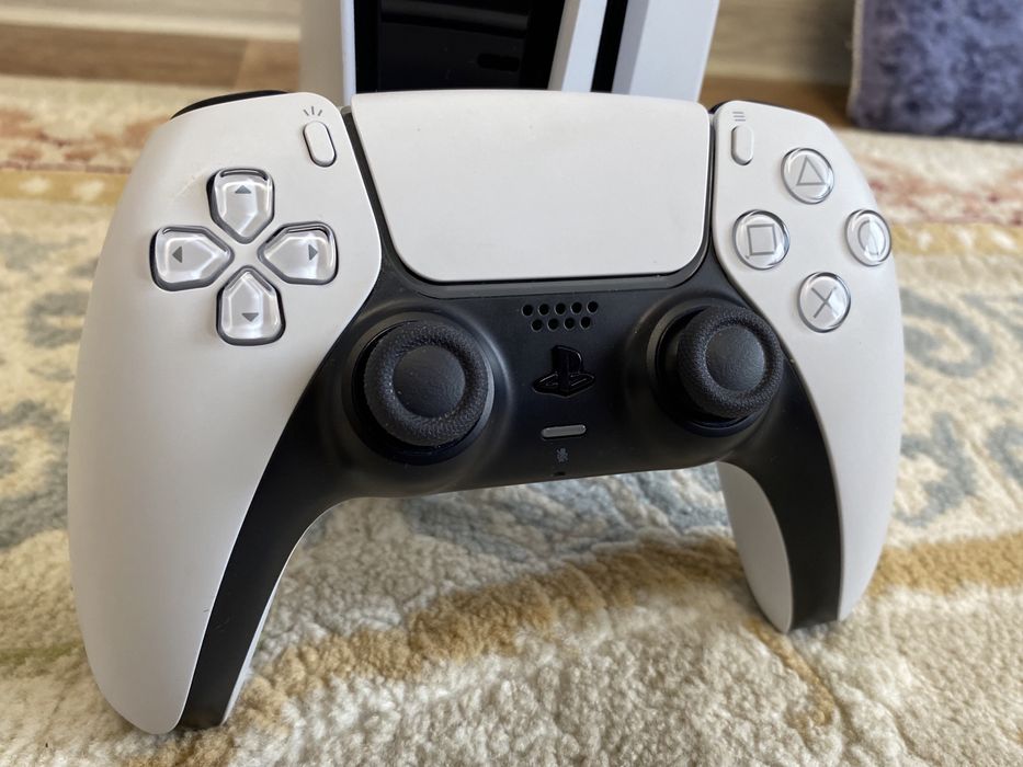 Продам PlayStation 5 новое состояние