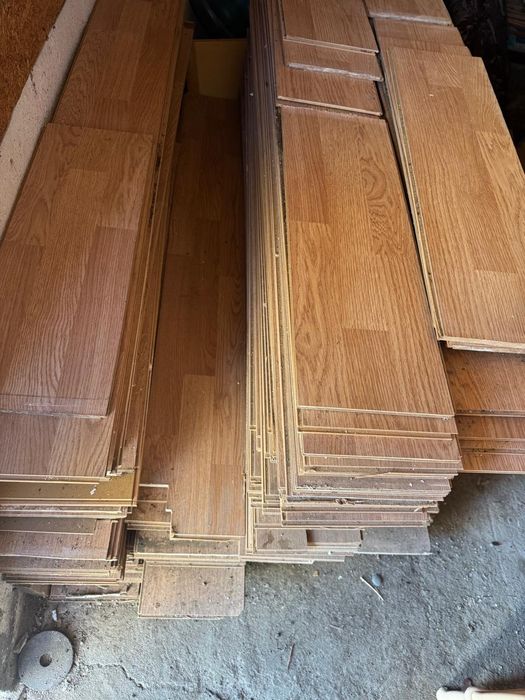 Срочно продаю ламинат!