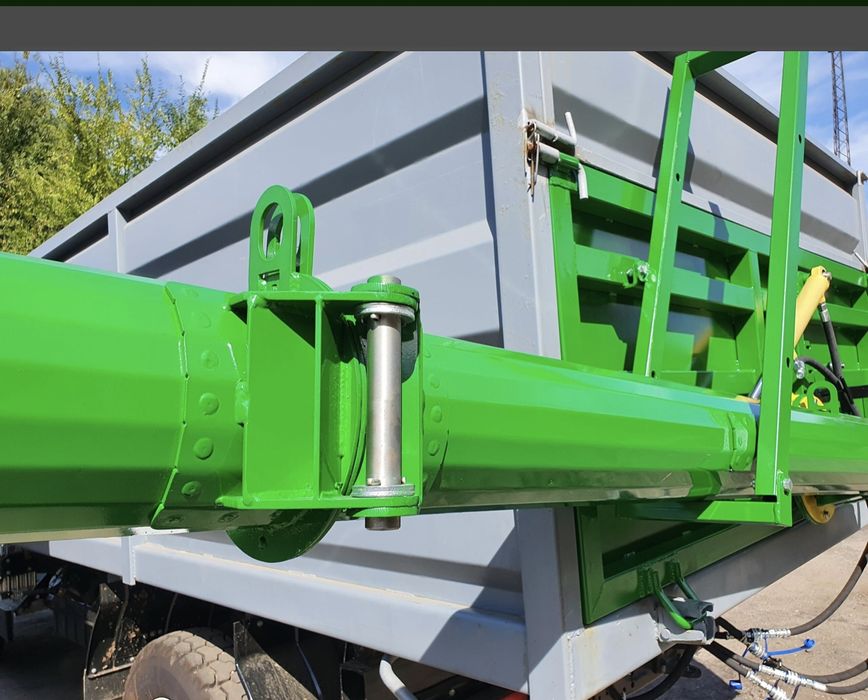 Șnec hidraulic remorca