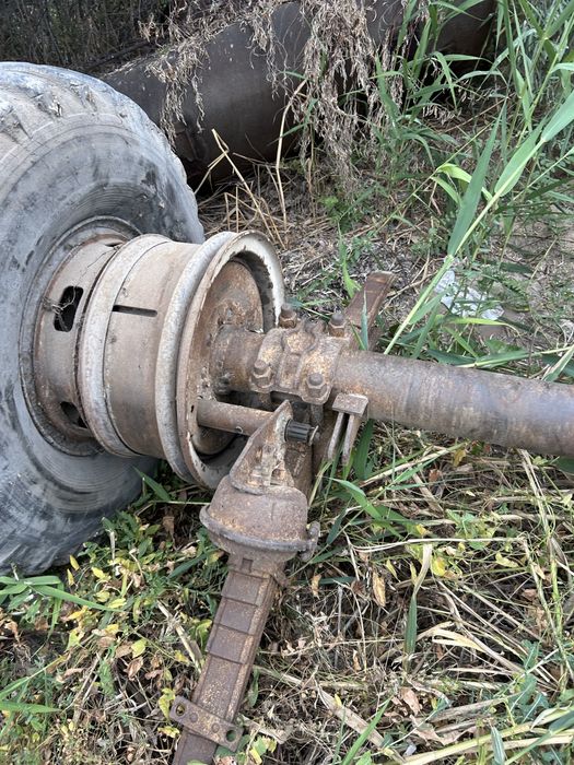 Продам ось на прицеп маз