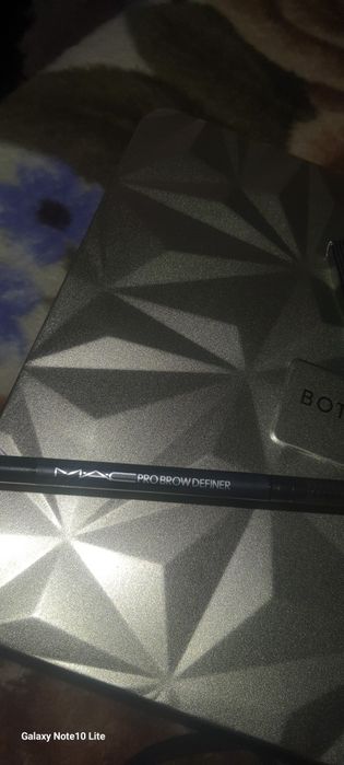 Mac sprâncene 1mm