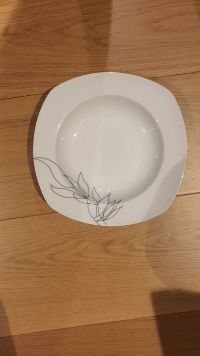 Set farfurii masa