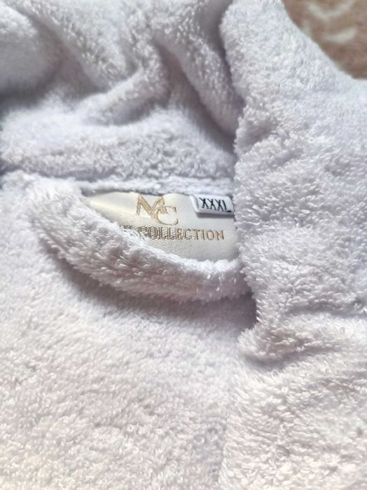 Белоснежные махровые халаты