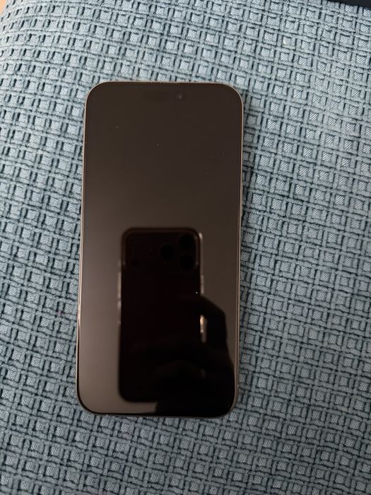 Продам iphone 15 pro max 256