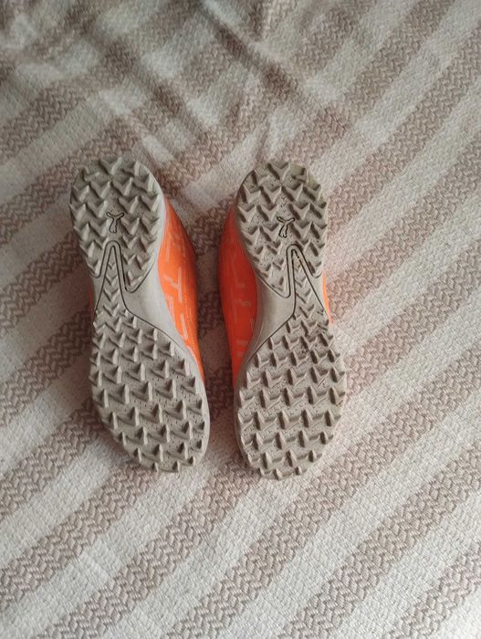 Оригинални футболни обувки, тип стоножка PUMA