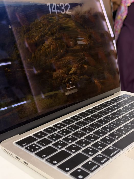 MacBook Air M2•512GB/100%