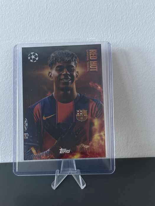 Cartonas Yamal Barcelona Red Hot Topps Uefa Champions League 2025/2026