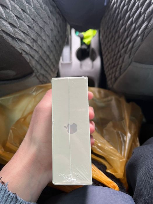 Продам AirPods 3